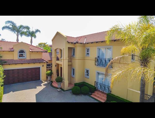 5 BEDROOM HOUSE FOR SALE IN CENTURION GOLF ESTATE
